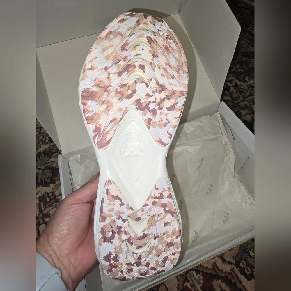 APL Streamlines Cream/Beechwood/Camo Men's 8 Women's 9.5